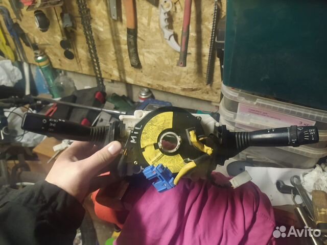 Рулевой переключатель Мазда кседокс 9