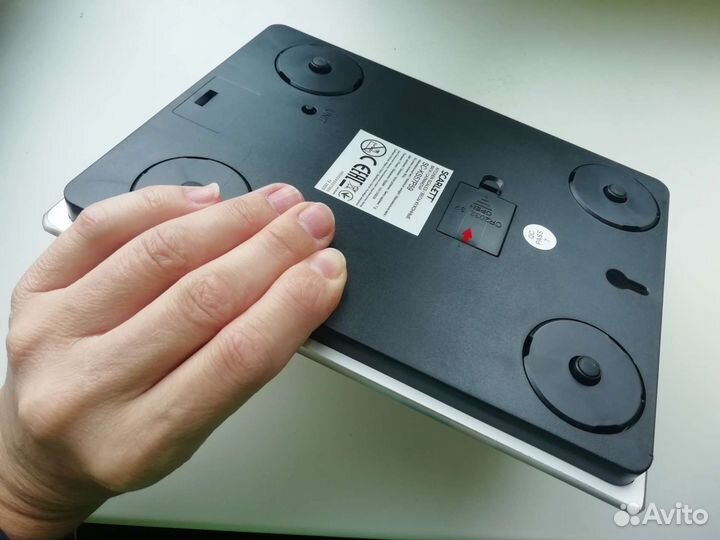 Кухонные весы Scarlet