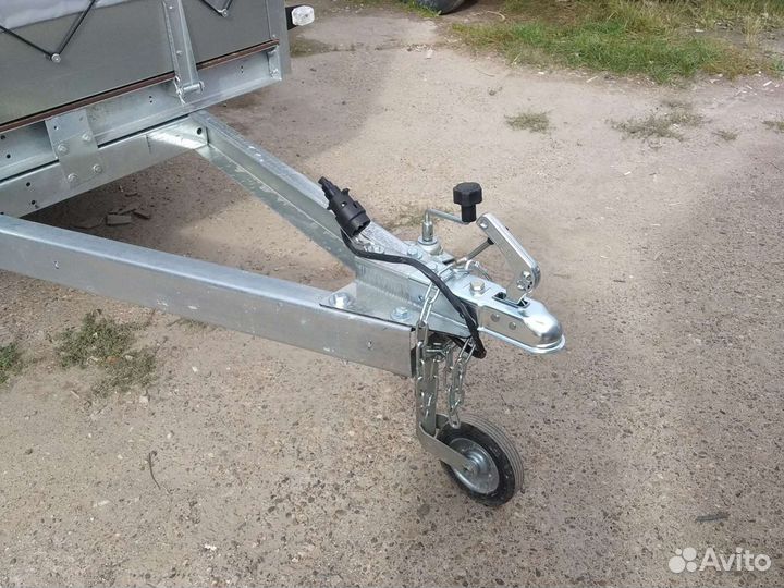 Прицеп легковой трейлер прораб 2.61*1.34