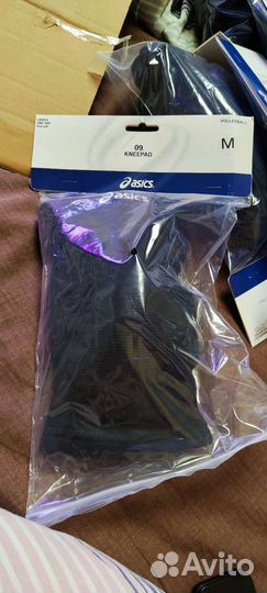 Наколенники для волейбола asics размер L и M