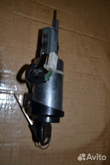 Замок зажигания Toyota Vista/ Camry