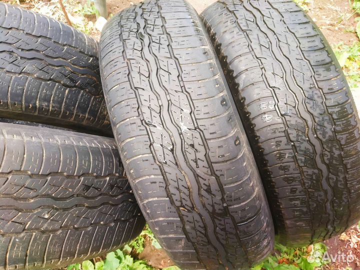 Bridgestone Dueler H/T D687 225/65 R17