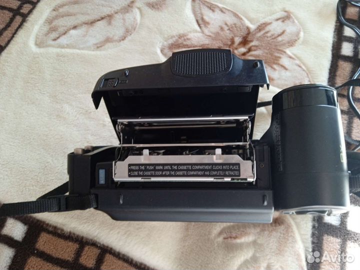 Видеокамера sony