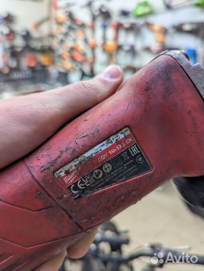 Болгарка Milwaukee Agv 10-125 ek Тмн01