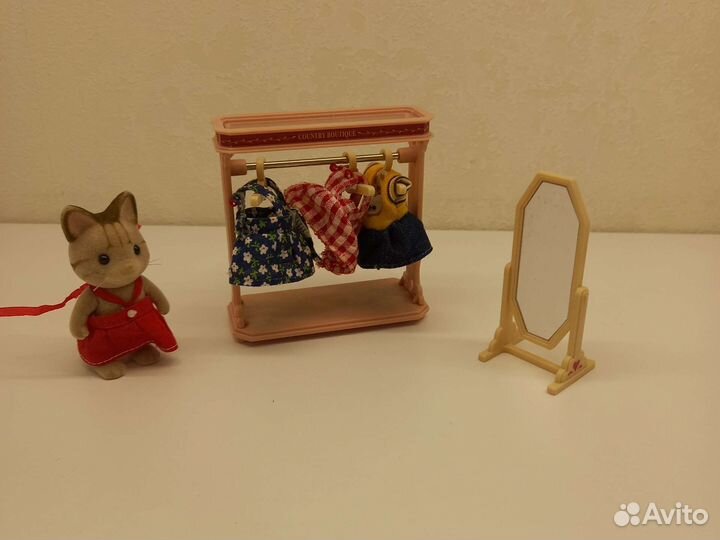 Sylvanian families котёнок с магазином одежды