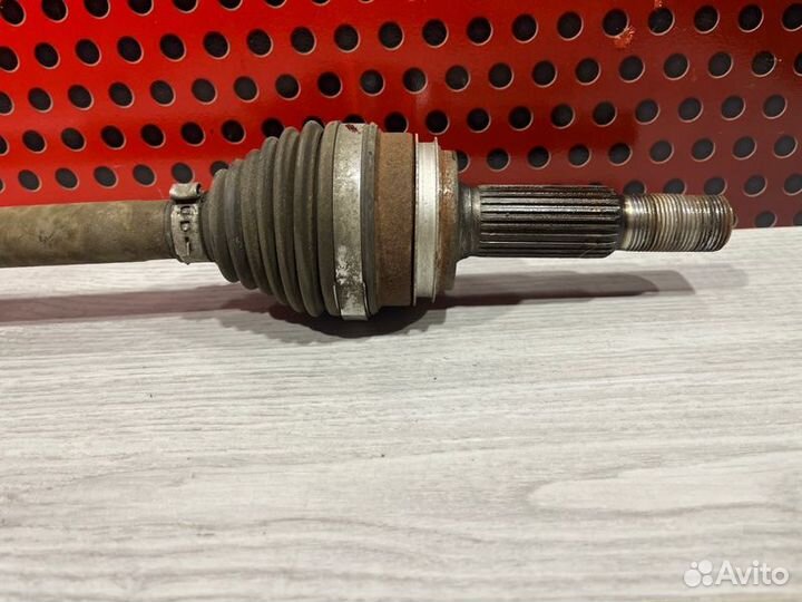 Полуось задняя (приводной вал, шрус) Lexus Nx 300H