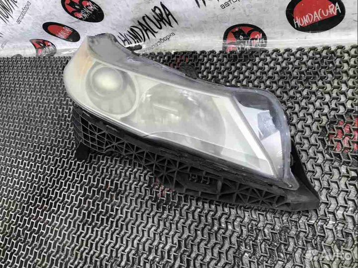 Фара правая Acura TL