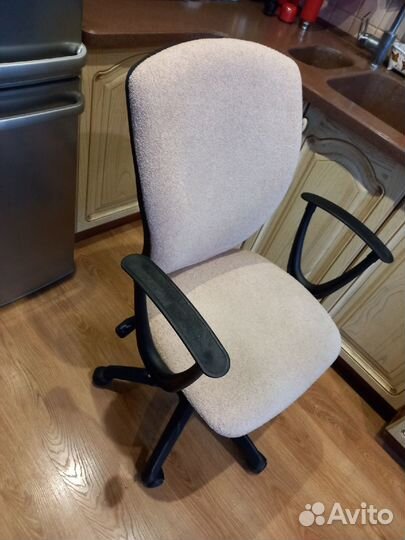 Компьютерное кресло тканевое
