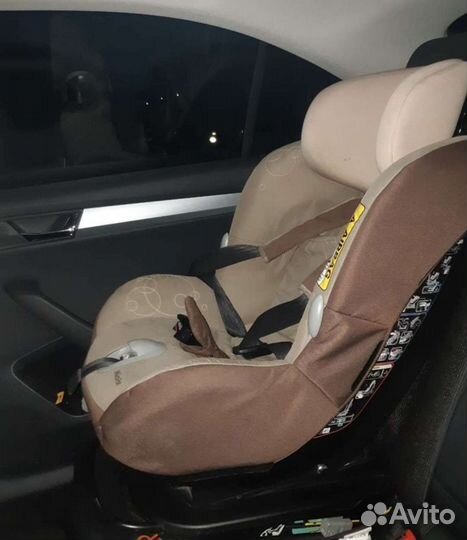 Детское автокресло maxi cosi milofix 0-4г