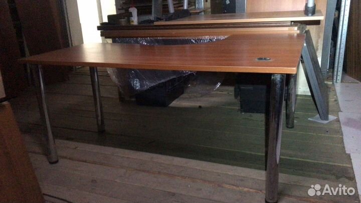 Стол угловой