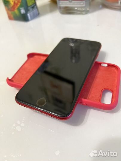 iPhone 8, 64 ГБ