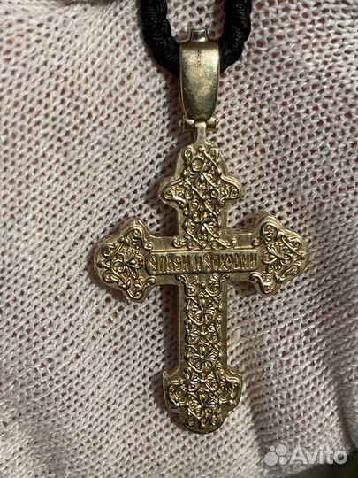 Золотой крест с бриллиантами