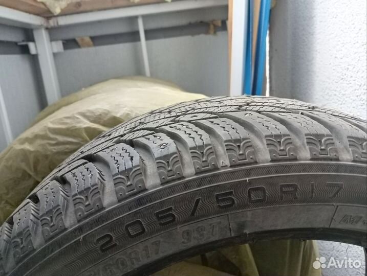 Maxxis NP5 Premitra Ice Nord 205/50 R17