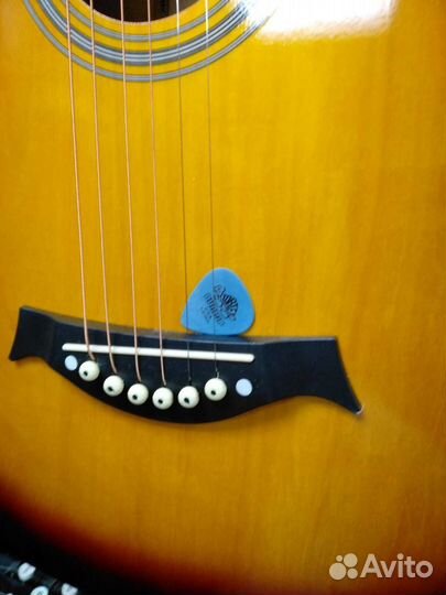 Гитара + медиатор, новая