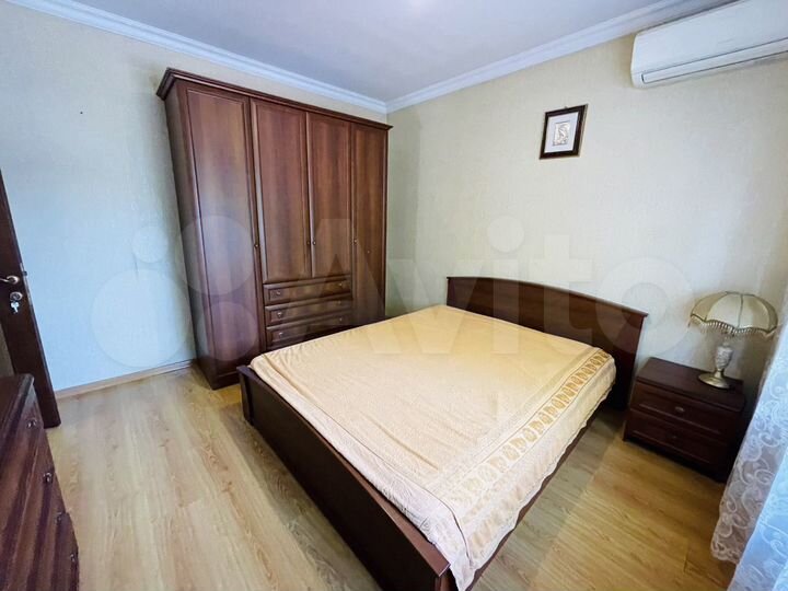 Дом 221 м² на участке 5 сот.