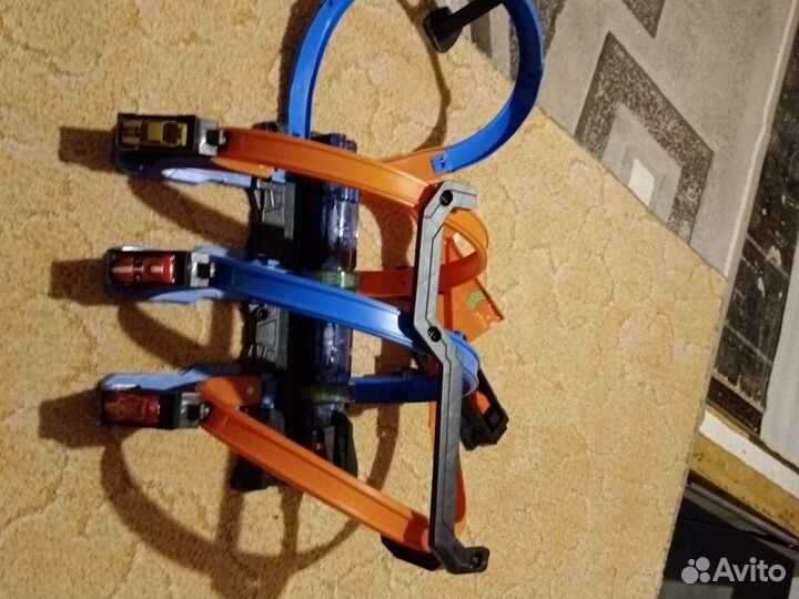 Трасса hot wheels