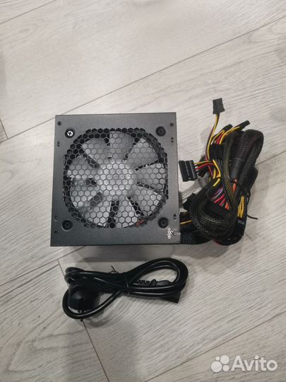 Блок питания Aigo AK для кп 700 вт