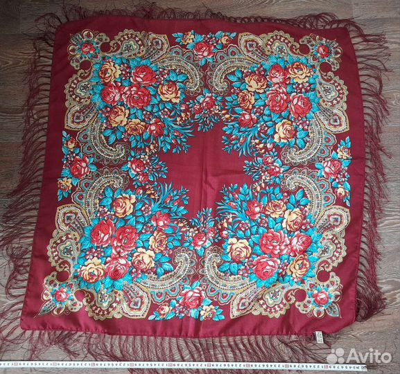 Платок красный