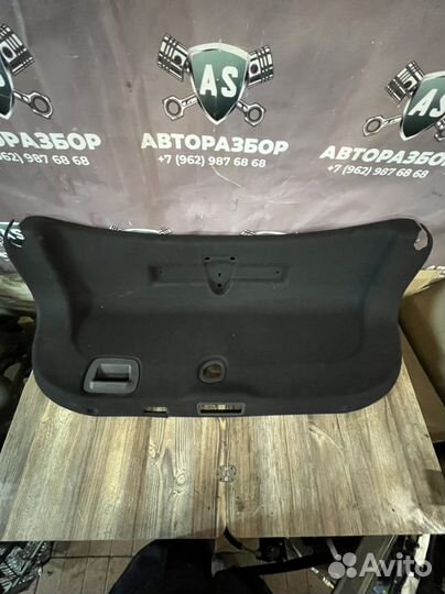 Обшивка крышки багажника Kia quoris 3.8