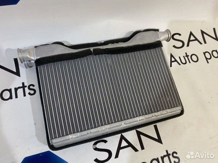 Радиатор отопителя Bmw 5 F10 N52B30AF 2010