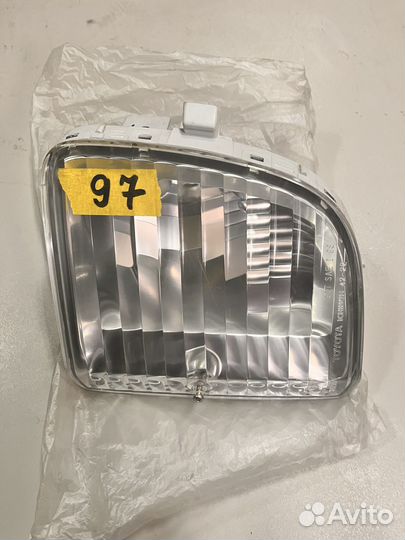 Указатель поворота в бампер левый toyota RAV 4