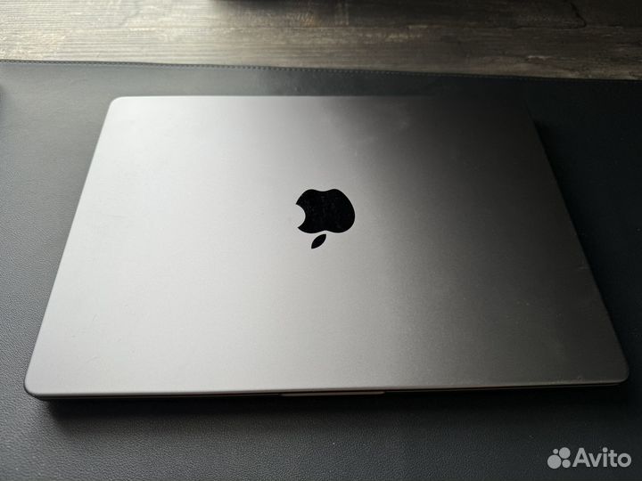 Macbook pro m1 512