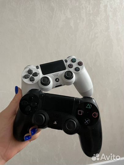 Игровая приставка Sony PlayStation 4