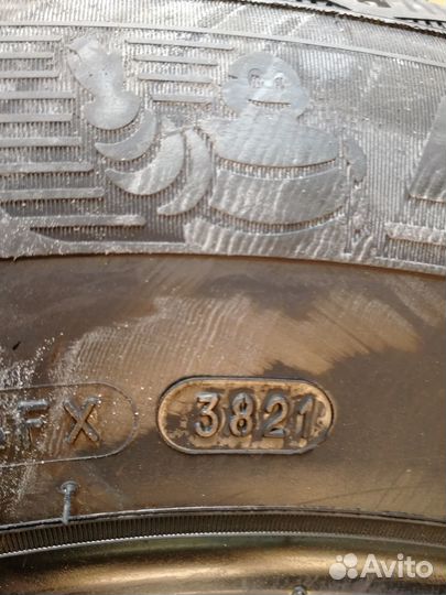 Michelin X-Ice North 4 215/65 R16 102T