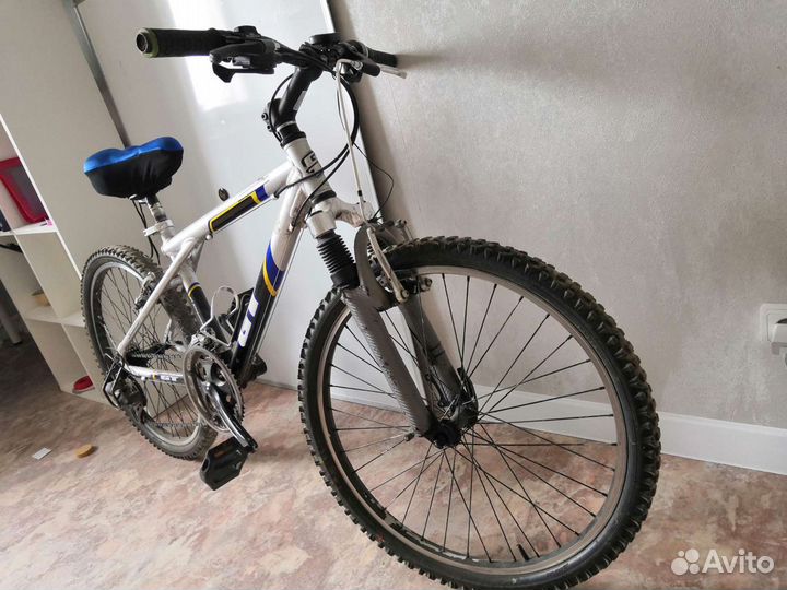 Велосипед GT aggressor 8-13лет