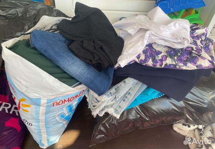 Отдам много вещей на девушку 42/44