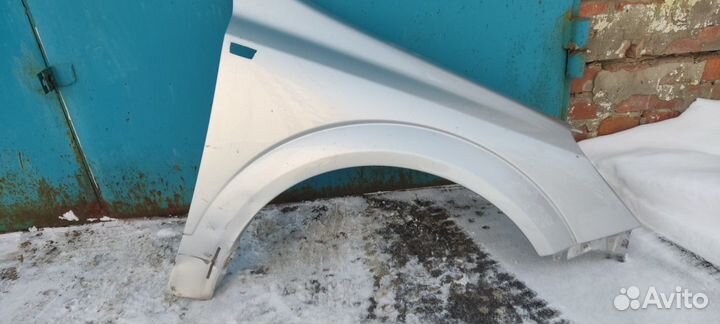 Крыло переднее правое на opel astra h