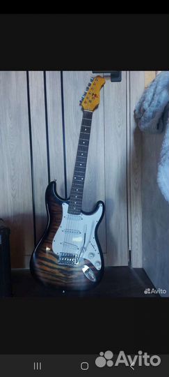 Электрогитара