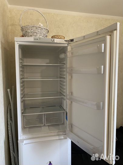 Холодильник Indesit ib201