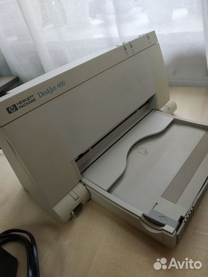 Принтер HP DeskJet 400
