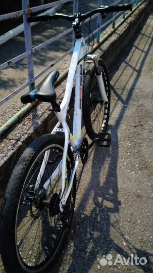 Продаю спортивный горный велосипед