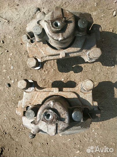 Суппорт передний skoda superb 2014 г