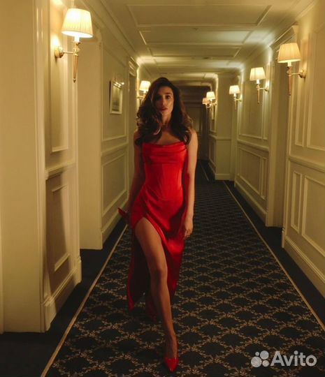 Вечернее платье красное lichi