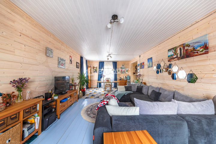 Дом 143,7 м² на участке 10 сот.