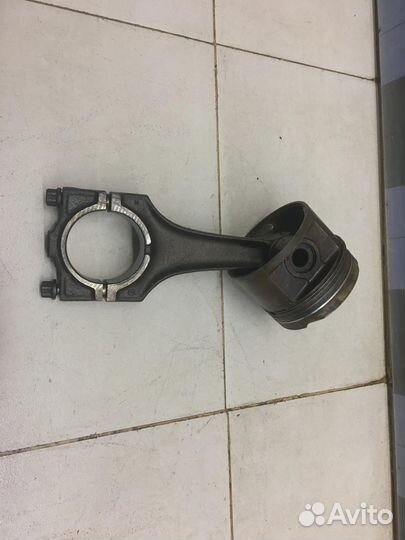 Поршень с шатуном 5-серия E34 1988-1995