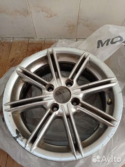 Литые диски r14 4x100 отверстие под ступицу 70.1
