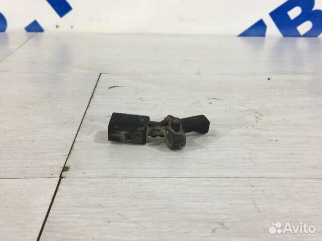 Датчик ABS задний правый skoda rapid 1 рест 1.6 CW