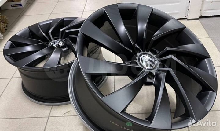 Диски Volkswagen R17 7.5j Et+35 5*112