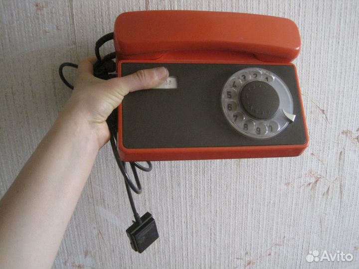 Стационарный дисковый телефон