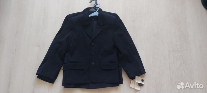 Школьные пиджаки для мальчика р.32,38, 40 Новые