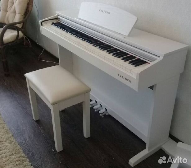 Цифровое пианино Kurzweil M90 WH + банкетка