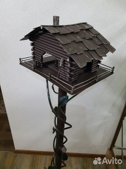 Кормушка из металла. Эксклюзив