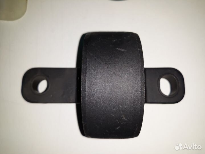 Сайлентблок рычага ix35 Tucson 55275-2S000