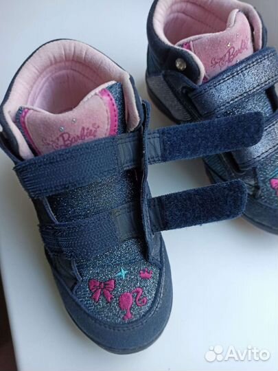 Кроссовки для девочки
