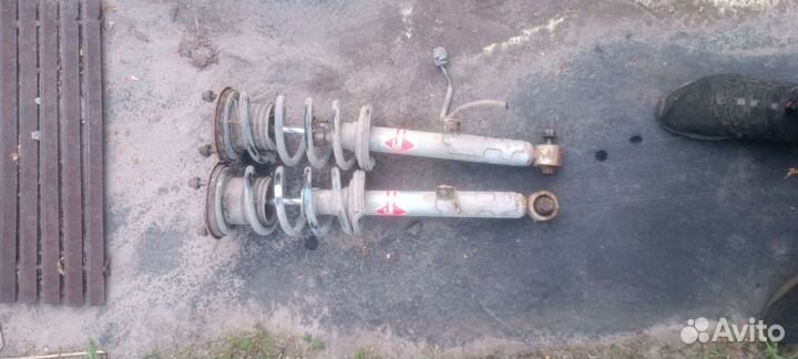 Стойки передние Lexus is 250