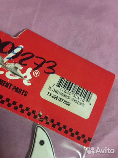 Панель-накладка Jazz Bass pickguard